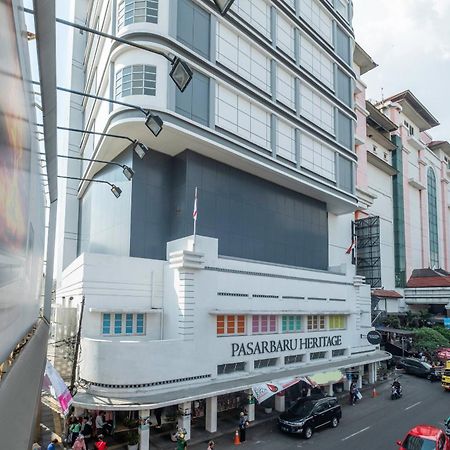 Super Oyo Collection O Hotel Pasar Baru Heritage Bandung Extérieur photo