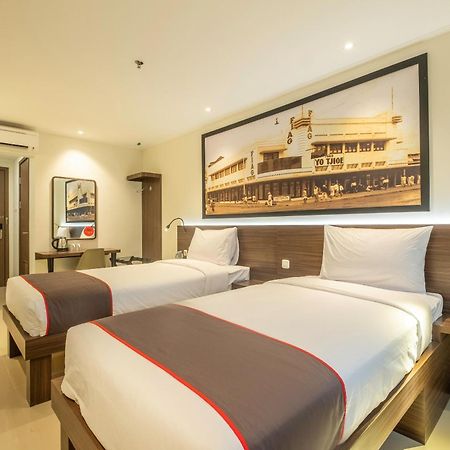 Super Oyo Collection O Hotel Pasar Baru Heritage Bandung Extérieur photo