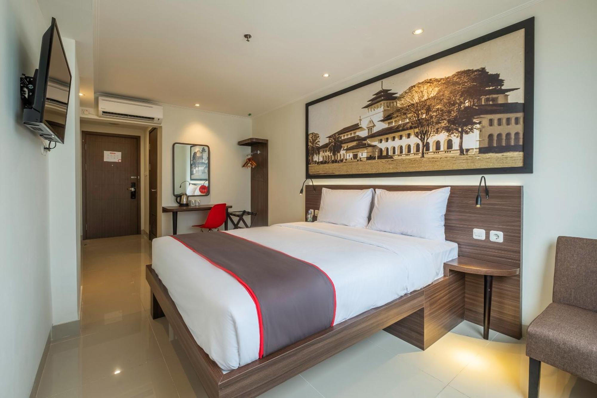Super Oyo Collection O Hotel Pasar Baru Heritage Bandung Extérieur photo