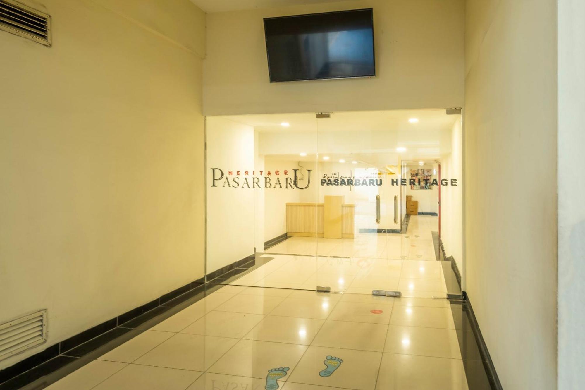 Super Oyo Collection O Hotel Pasar Baru Heritage Bandung Extérieur photo