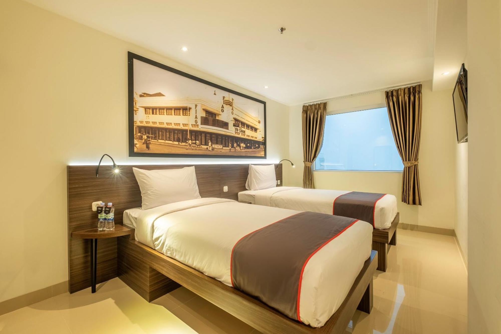 Super Oyo Collection O Hotel Pasar Baru Heritage Bandung Extérieur photo
